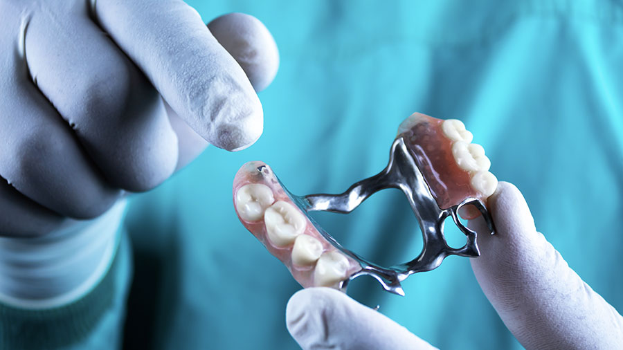 dental-lab-outsourcing-key-trends-for-2025